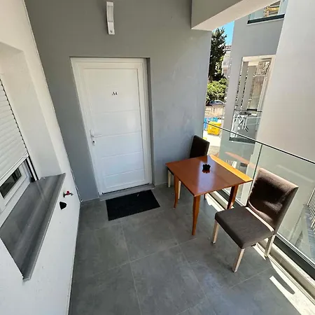 Sunset A-4 Apartment